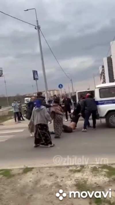 Эффектное пресечение попытки побега цыгана в Воронеже.