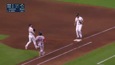 [Highlight] Wilyer Abreu gets his first RBI in the Majors to tie the game against the Astros!