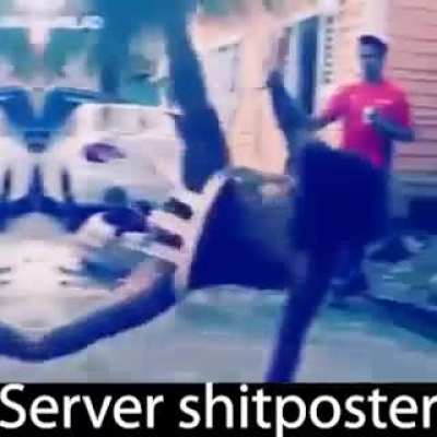 Logging into discord be like