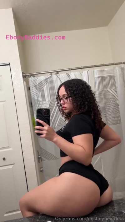 🤤👑🍑👑🤤
