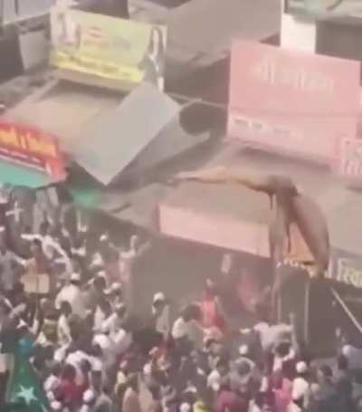 Where are librands now? Yesterday video from Maharashtra where Hindus shops get attacked by Muslims jihadis. Why it is not trending now?
