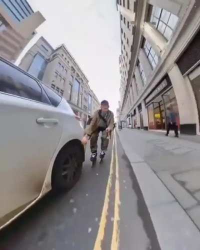 Rollerblading through London