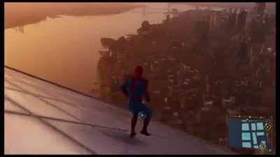When you get bit by a spider and can now climb on roofs but still shit your pants because of the height #spiderman