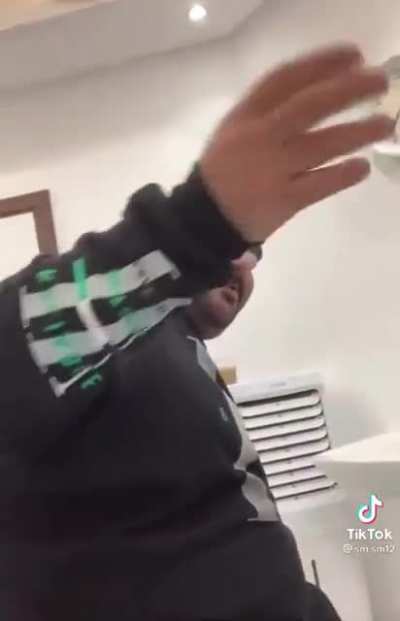 Now that's a prank that deserves an upvotes