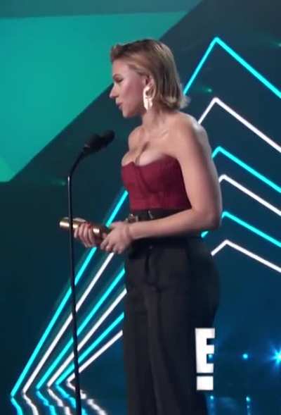 Scarlett Johansson's tits bursting out
