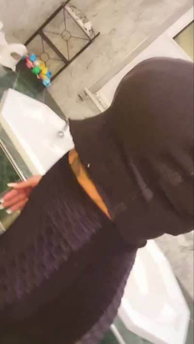 is that weird that it makes me horny that I know that people masturbate on me
