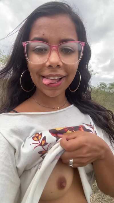 life as a farmergirl is boring.. thats why im on reddit