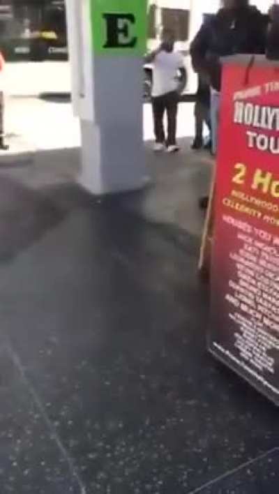 Unexpected outcome from street fight (graphic)