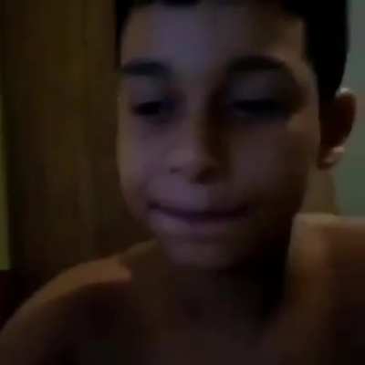 Simone furacão dando um presente pro mu?qui?nha?