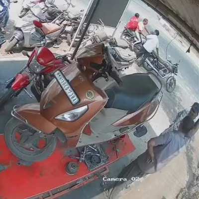 Horrific accident caught on #CCTV in #Maharashtra's Sangli district. The footage shows a car violently ramming into 3 bystanders injuring them seriously.