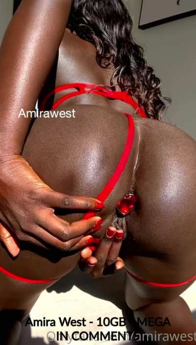 DARKEST EBONY GIRL