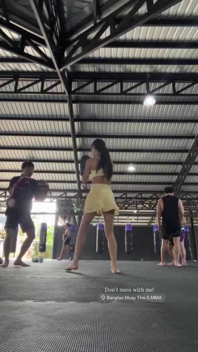 Lily Training Muay Thai