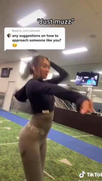 Her back arch tho..