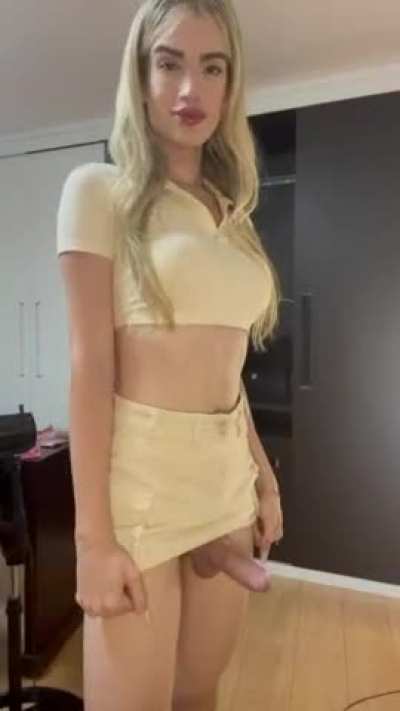 would you date a girl bigger than you?