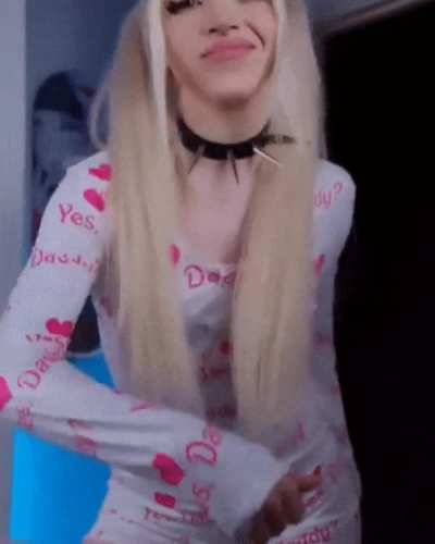 Alice Delish Simp Gif