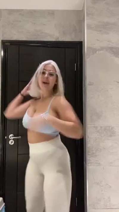 Super jiggly