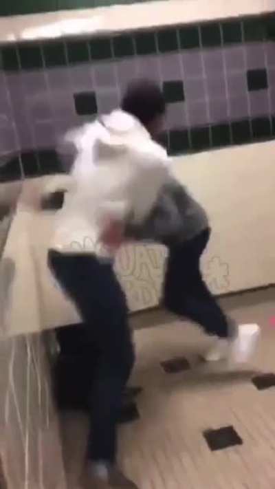 Fight over a stolen vape pen