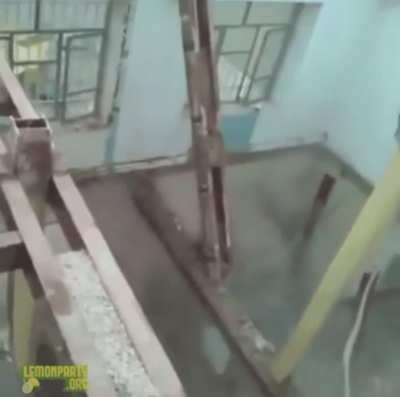 True slavic engineering, blyat.