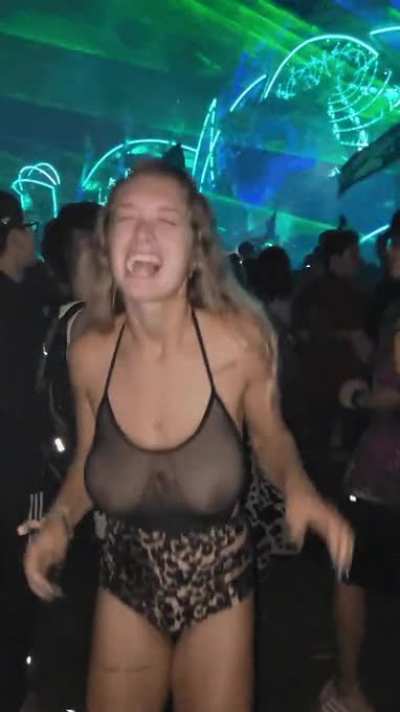 Me thinking about Swedish House Mafia September 4th!!