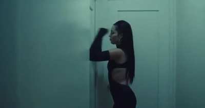Maddy is so damn persistent, this scene had me screaming! 😂