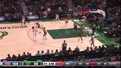 [Highlight] Cade Cunningham hits a 3 with Giannis in his face to give the Pistons a 13 point lead with 2:43 left