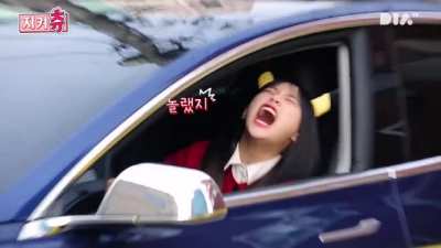 Chuu being loud