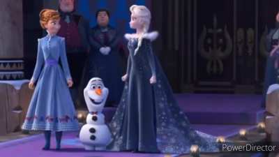 Elsa hopping in excitement for Christmas is one of the most adorable things ever.