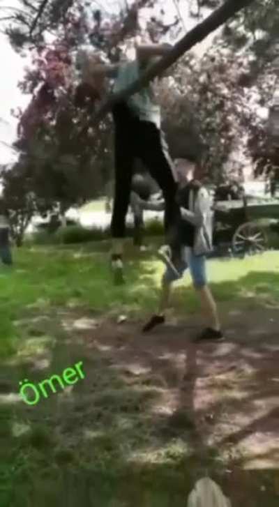 beyler yaraklı karı var açmayın NSFW