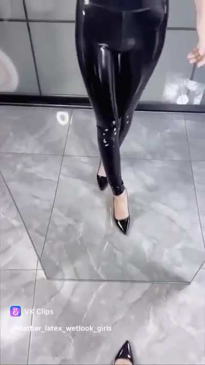Wetlook & heels 