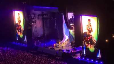 Intro Jam + Californication in Toronto bc it was the most amazing thing I’ve ever seen