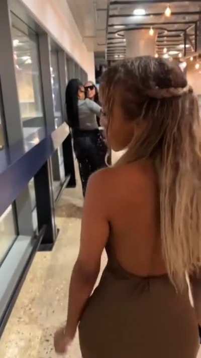 😁