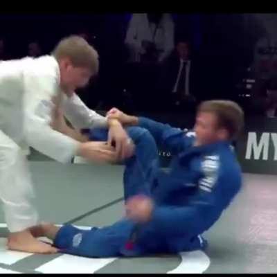 Tommy langaker with his sweeps and transitions from a Polaris event.