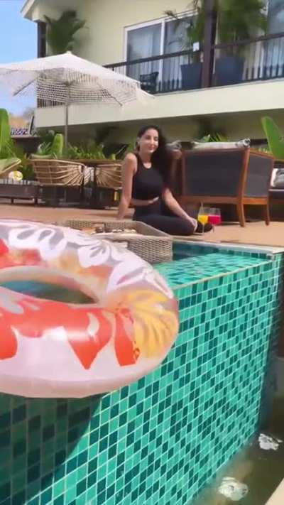 Nora Fatehi Jiggles her Booty while walking