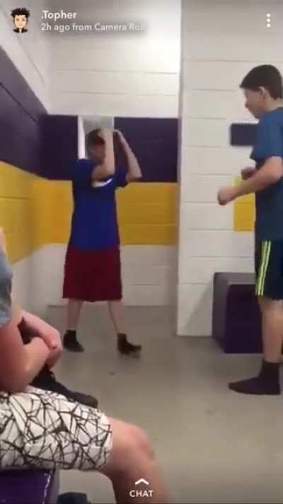 r/schoolfight Lounge