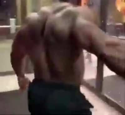 The 16/0 Lucian walking into the teamfight after laning phase