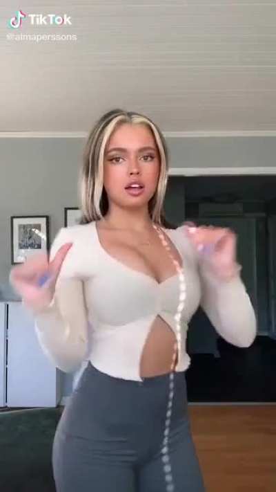 She can’t dance but she is hot