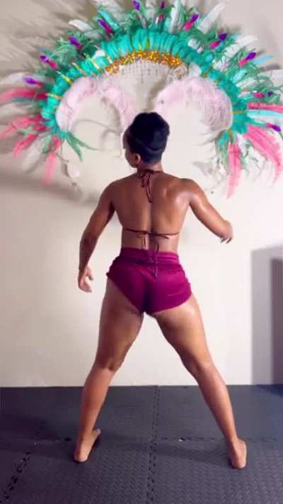 (@chriss_choreo)