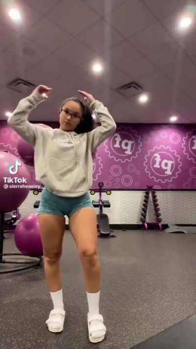 sierraheasley__