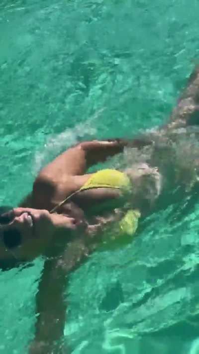Elizabeth Hurley
