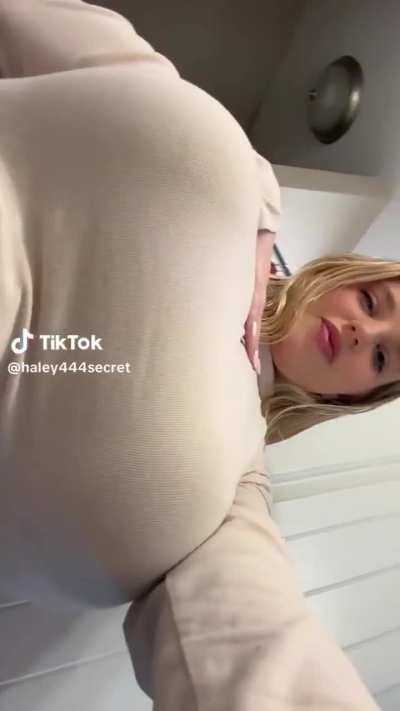 Busty Blondes... (seerahb2 vs haley444secret compilation)