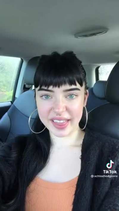 Chloe impersonator