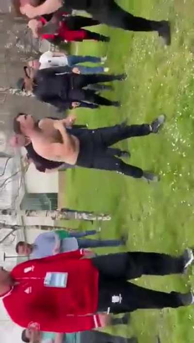 English boxing coaches settle beef.