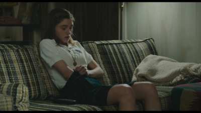 Natalia Dyer when she sees all the posts and comments about her on this subreddit