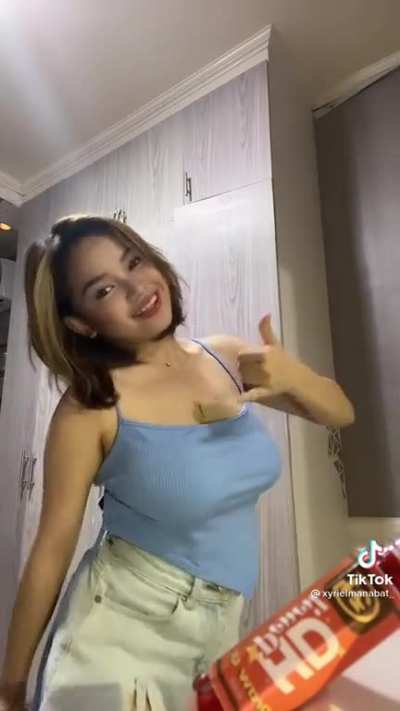 XYRIEL MANABAT