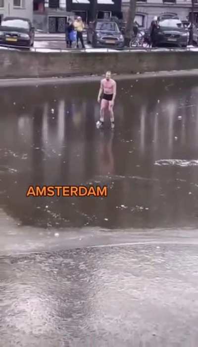 IceskAAAting