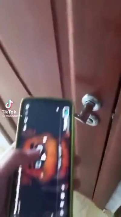 🤦🏾‍♂️