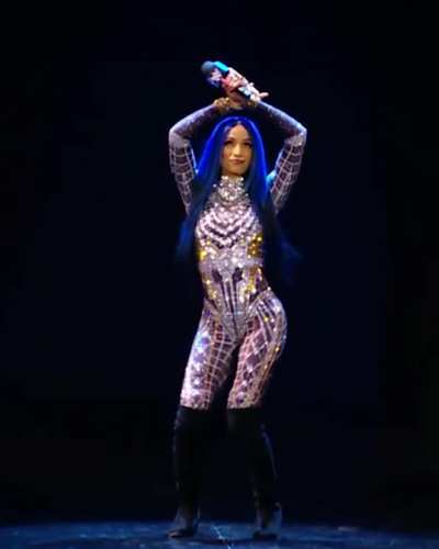 Relive Sasha Banks super sexy hips swinging entra<wbr>nce..<wbr>.such a Boss! 🤤🤤🤤