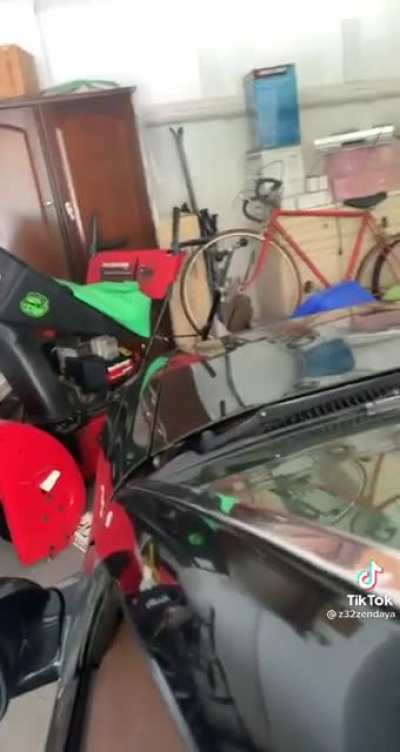 Hehe car make music