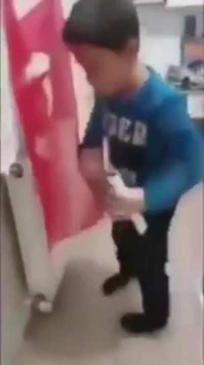 Least nationalist kid in Turkiye