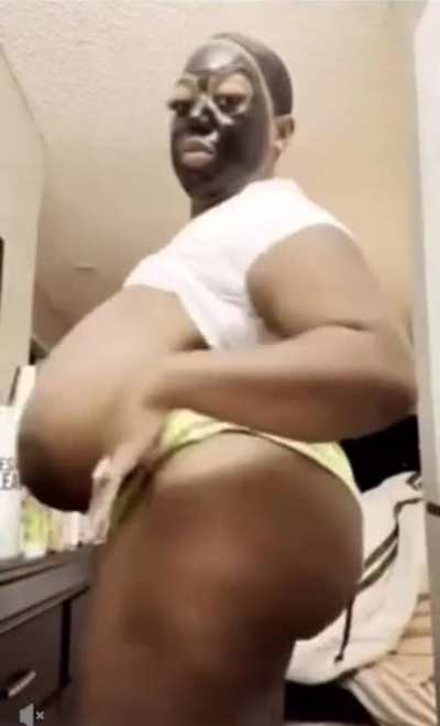 ᗰᗩᔕKᗴ<wbr>ᗪ ᑭOᗴTᖇY